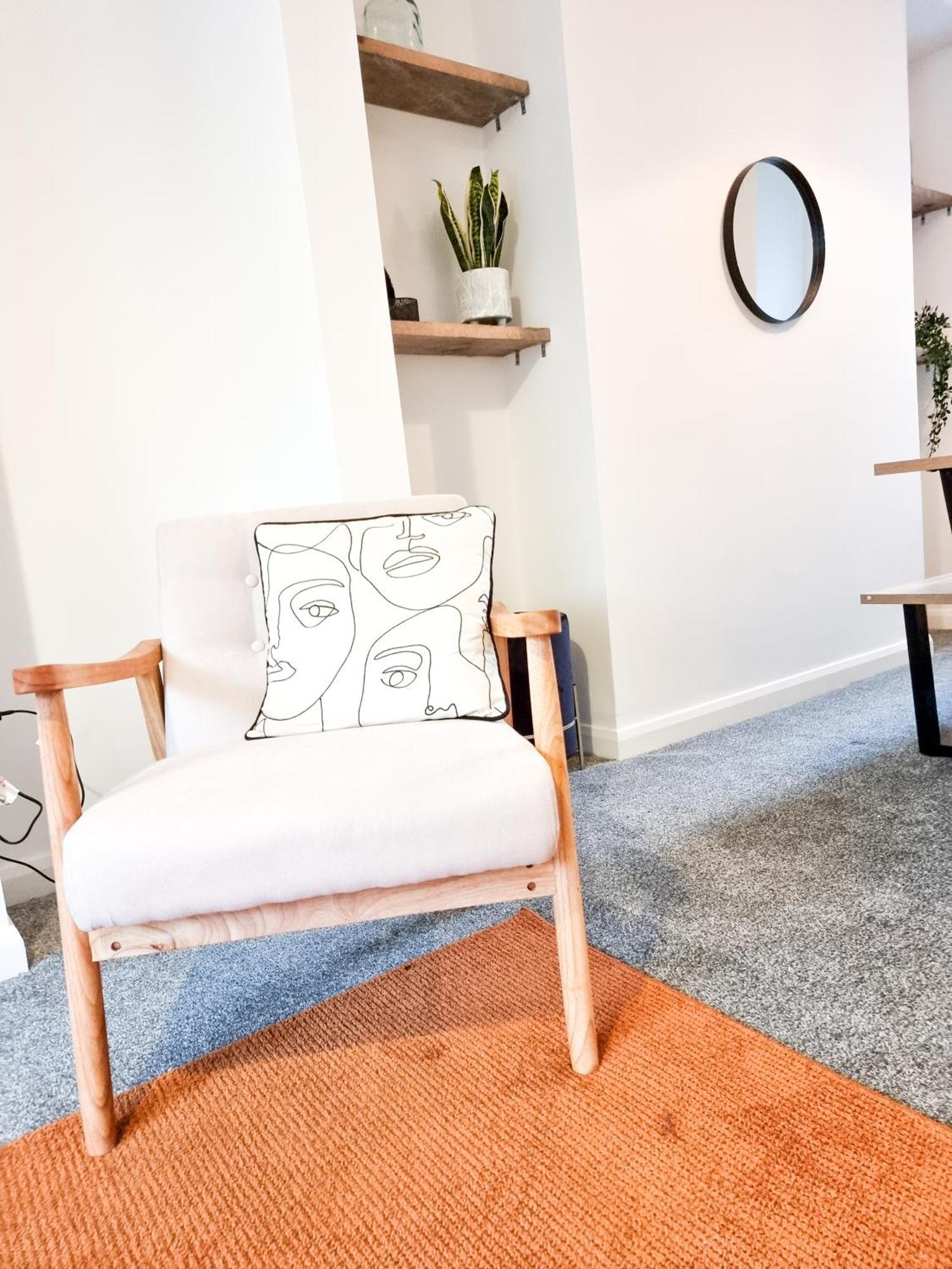 4-Bedroom Home - Perfect For Those Working In Bridgend - By Tailored Accommodation Zewnętrze zdjęcie