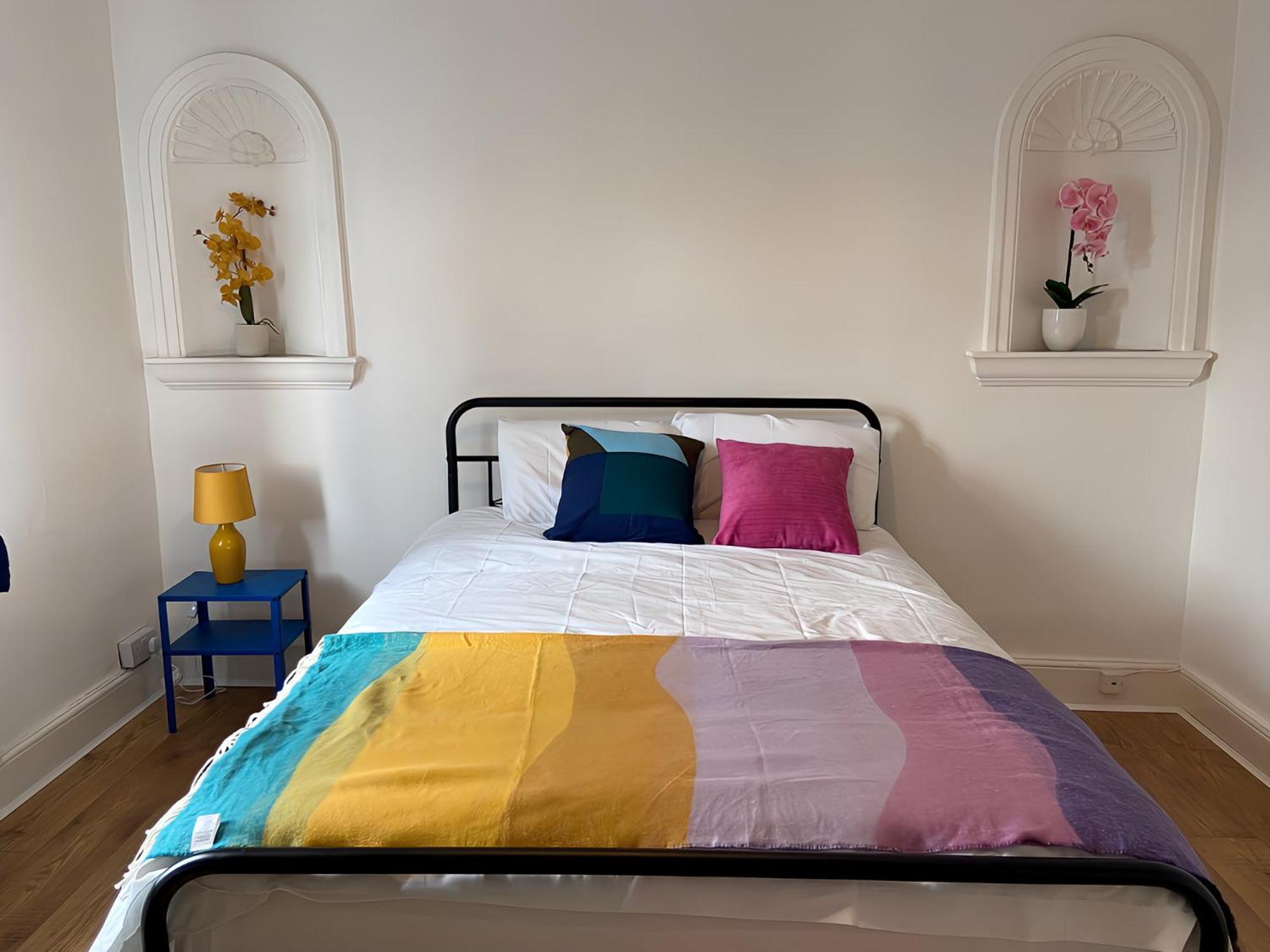 4-Bedroom Home - Perfect For Those Working In Bridgend - By Tailored Accommodation Zewnętrze zdjęcie